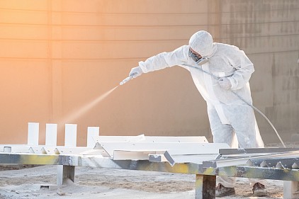 Airless-Techniker bei der Arbeit